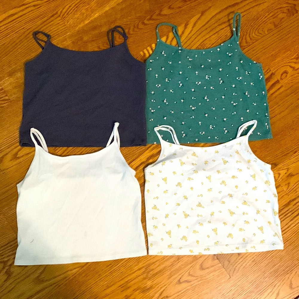 American Eagle crop tops
